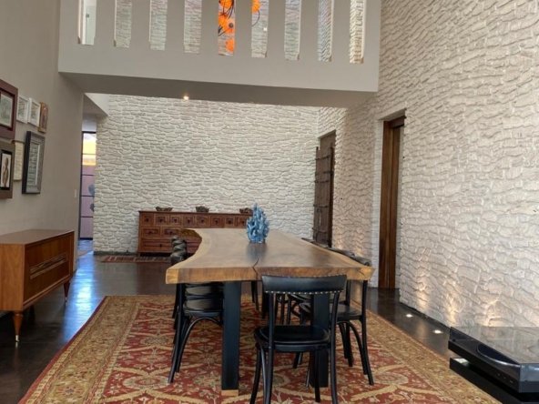 Casa cuarto secreto.14