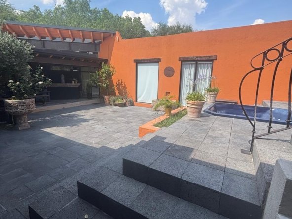 Orange House.14