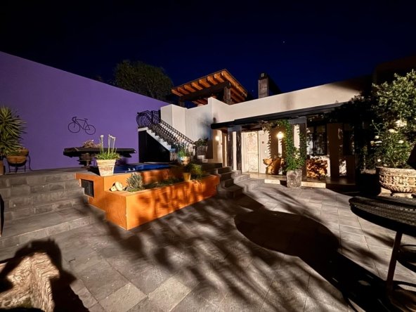 Orange House.26